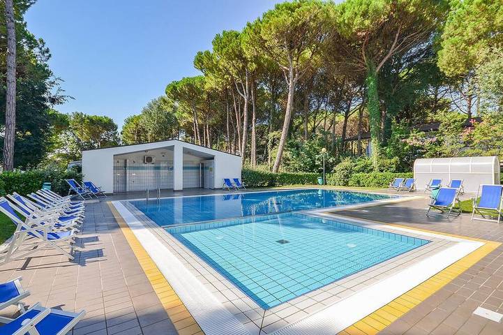 Feriehus for 6 personer, med pool - 1