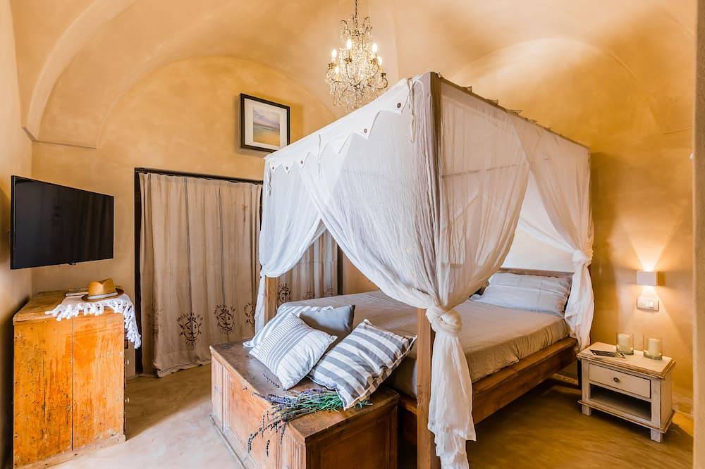 New structure with 3 dammusi, infinity pool and breathtaking sea view in Penna, Trapani Province