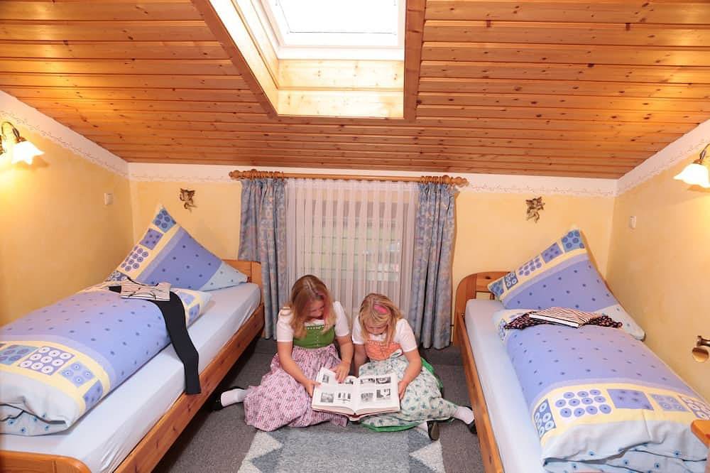 Ganze Wohnung, Ferienwohnung, 80m², 2 Schlafzimmer, Balkon bzw. Terrasse in Eggstätt, Chiemsee