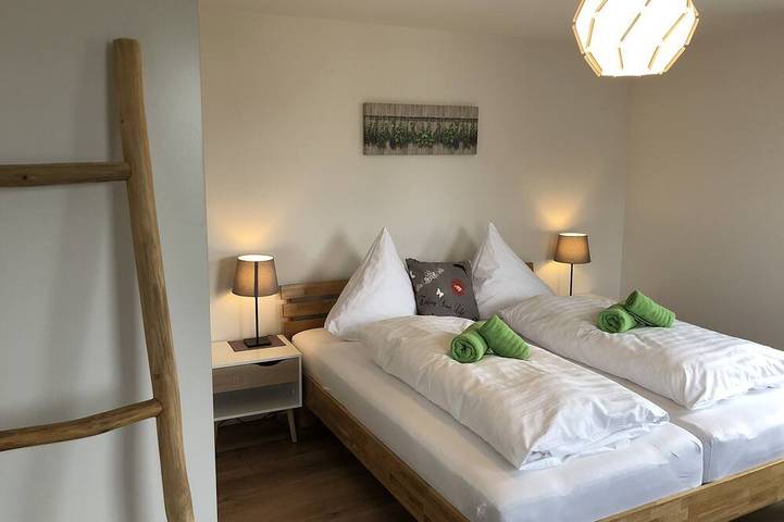 Ferienbauernhaus New Style das Chalet am nördlichen Bodensee mit einer Fasssauna in Horgenzell, Region Bodensee-Oberschwaben