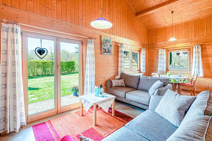 Ferienhaus für 3 Personen, mit Terrasse und Garten auf Rügen - 2