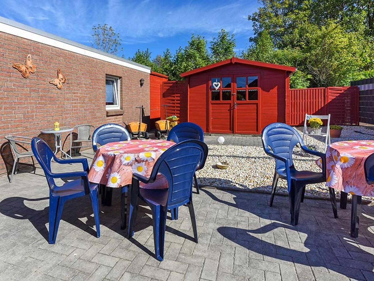 Ganze Ferienwohnung, Ferienwohnung 1 im Ferienhaus Trautes Heim - Ferienwohnung 1 in Bensersiel, Esens