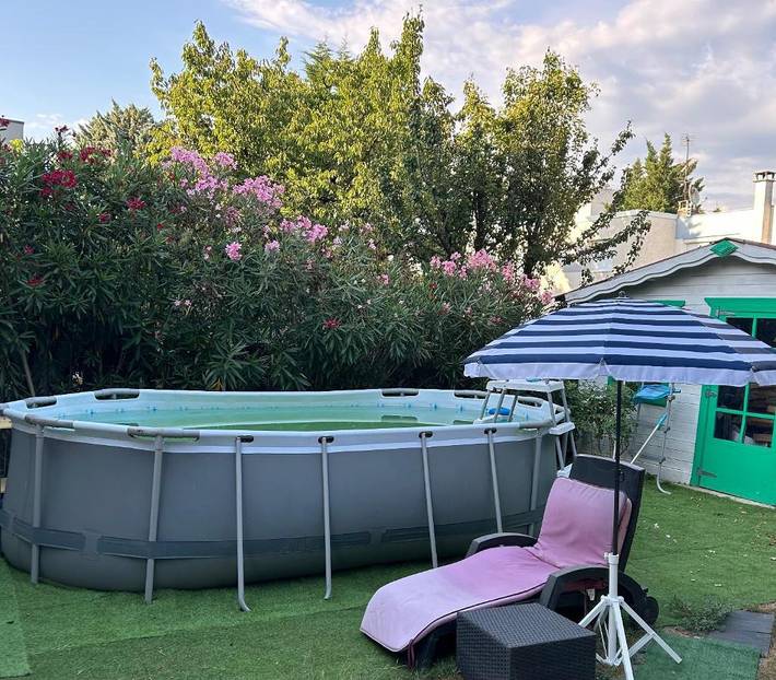 Gîte pour 2 personnes, avec jardin ainsi que vue et piscine à Vaulx-en-Velin - 3