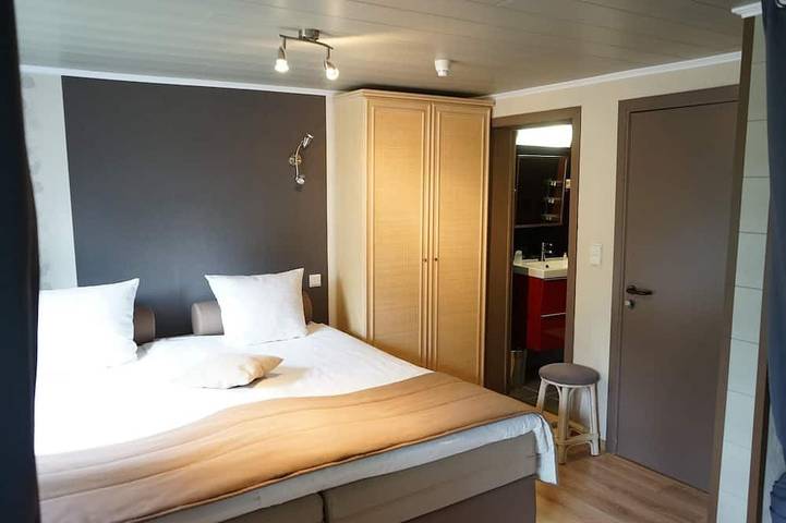 Location de vacances pour 28 personnes, avec piscine et terrasse dans Nadrin - 3