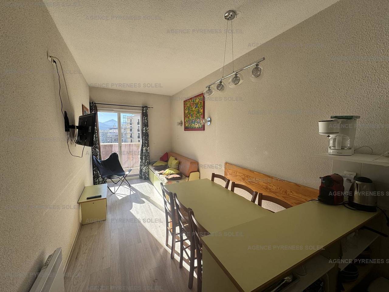 Ganze Wohnung, Gemütliche Ferienwohnung mit Balkon, 2 Schlafzimmer, direkt an Skipisten, nahe Balneotherapie in Les Angles, Parc naturel régional des Pyrénées catalanes