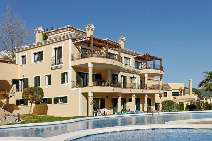 Chalet para 10 personas, con piscina y balcón - 1