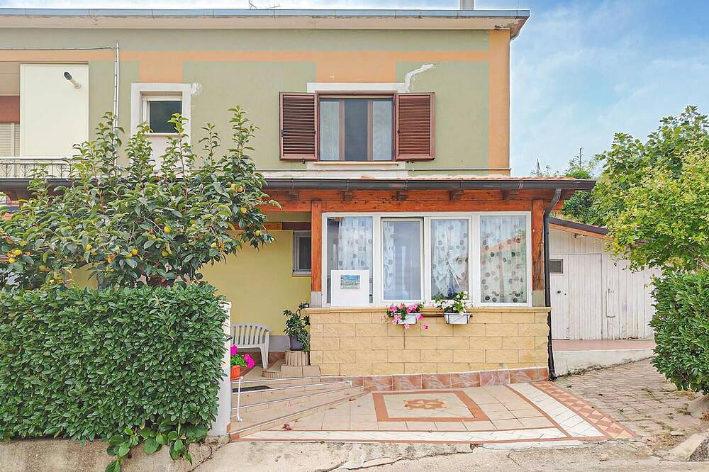 Apartamento entero, Precioso apartamento de 4 habitaciones en Roccaspinalveti. in Roccaspinalveti, Provincia de Chieti