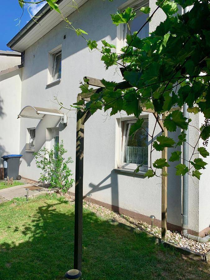 Ferienhaus für 4 Personen, mit Terrasse und Garten sowie Pool und Ausblick in Falkensee - 2