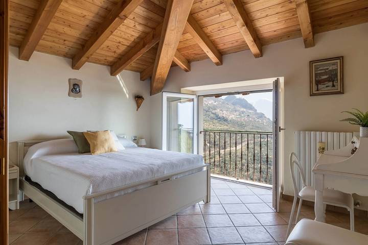 Ferienwohnung für 2 Personen, mit Seeblick in Tignale - 2