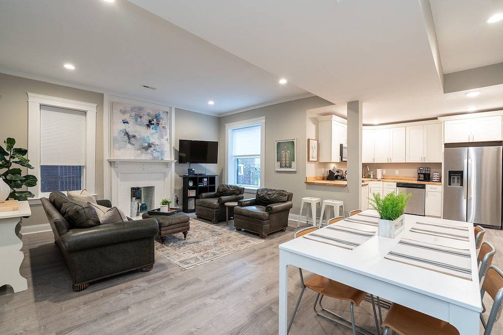 Neu renoviertes Stadthaus 1 von 2 - Central West End | Jz Vacation Rentals in St. Louis, Missouri