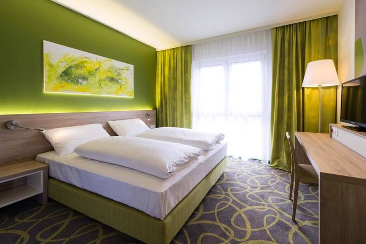 Hotel für 3 Personen, mit Balkon und Terrasse sowie Garten