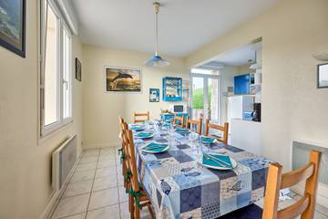 Location De Vacances pour 10 Personnes dans Notre-Dame-des-Flots, Région de Bayeux, Photo 4