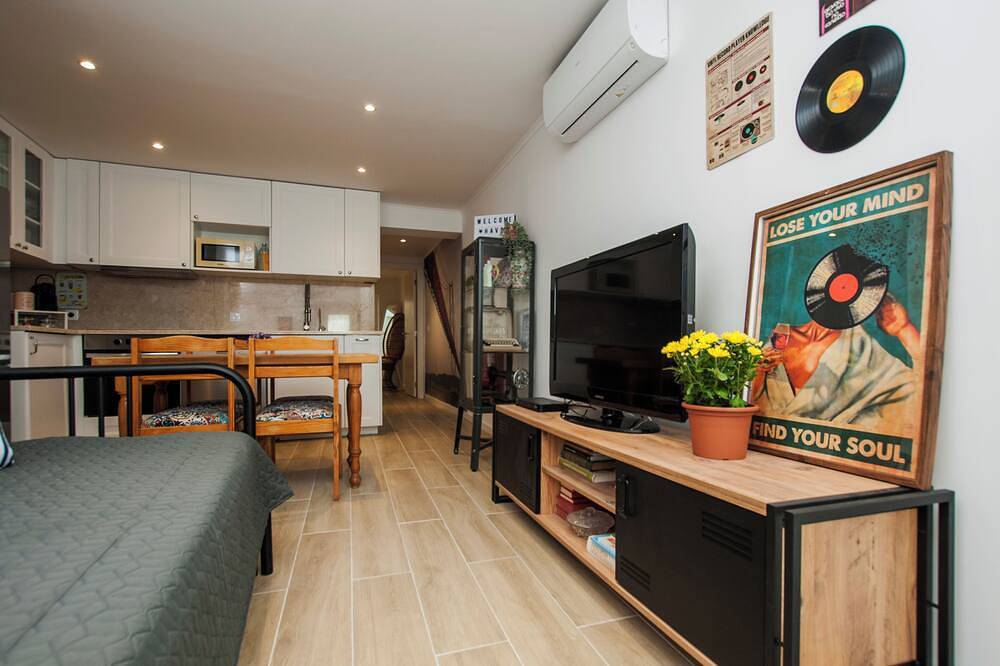Apartamento inteiro, Novo Apartamento 1 quarto, Ponte 25 Abril in Lisboa, Costa de Lisboa