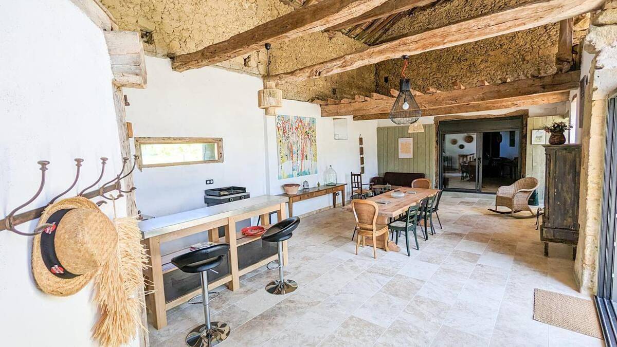 Four-Bedroom Holiday Home in Troncens, Gers