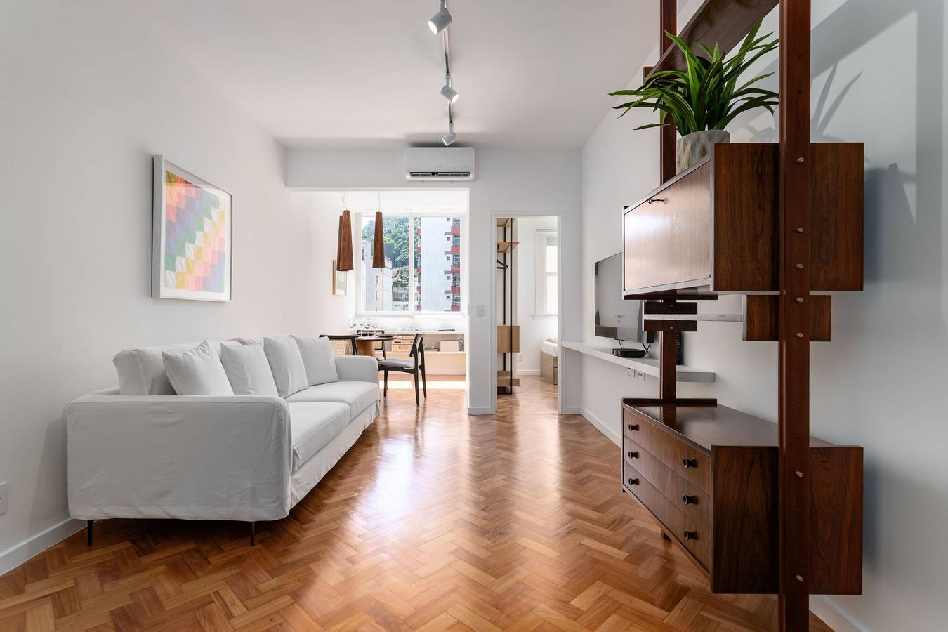 Entire apartment, 5 minutes from the beach and a view of Christ | Br904 in Copacabana, Rio de Janeiro