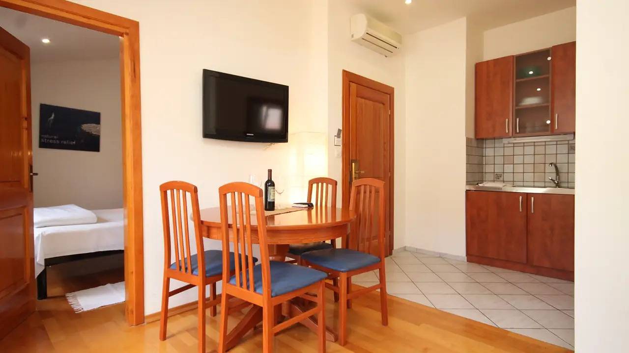 Hel ferieleilighet, Ferienwohnung für 3 Personen (24 m²) in Komiža in Komiza, Split-Dalmatia