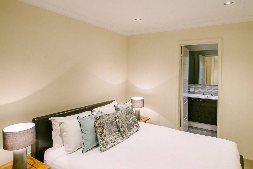 Fairways Spacious Pool House by the Golf Course in Dunsborough, Western Australia