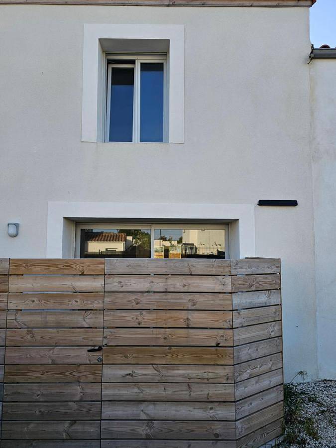 Two-Bedroom House in Saint-Xandre, Région de La Rochelle