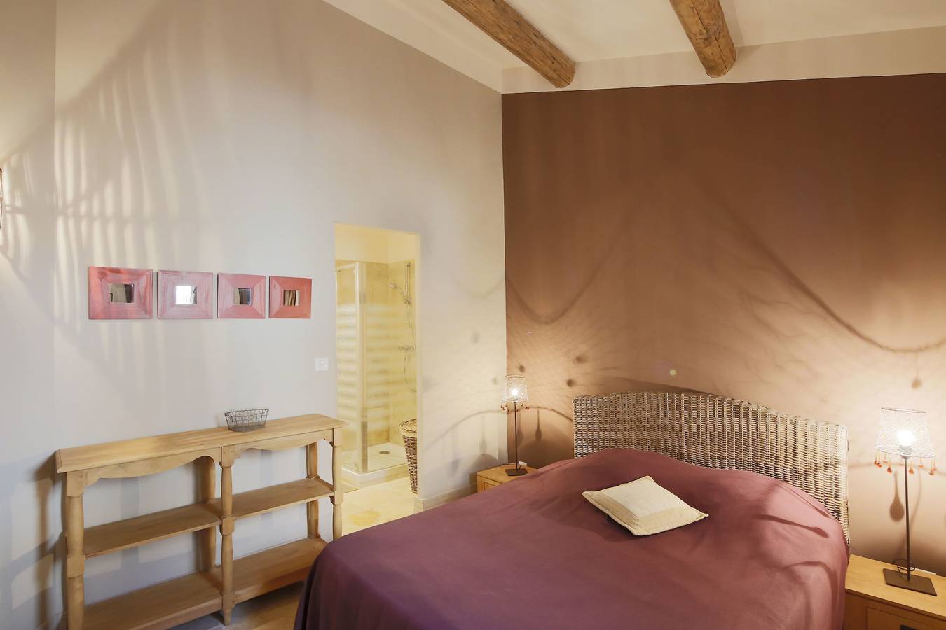 Ganze Wohnung, Ferienwohnung für 4 Personen mit Terrasse in Bonnieux, Regionaler Naturpark Luberon