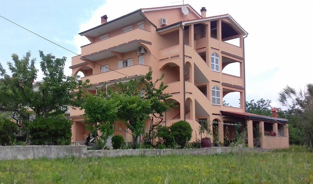 Ganze Wohnung, Ferienwohnung in Lopar mit Balkon, Klimaanlage, W-Lan, Waschmaschine (696-6) in Lopar, Rab
