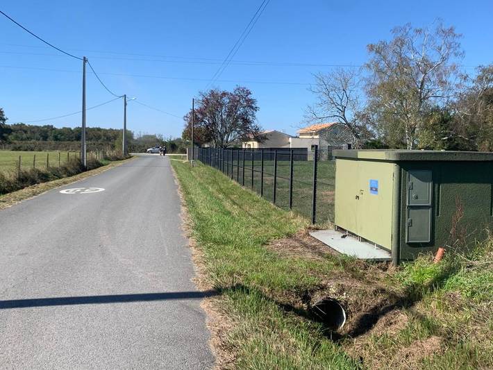 Gîte pour 2 personnes, avec terrasse et piscine à Tresses - 4