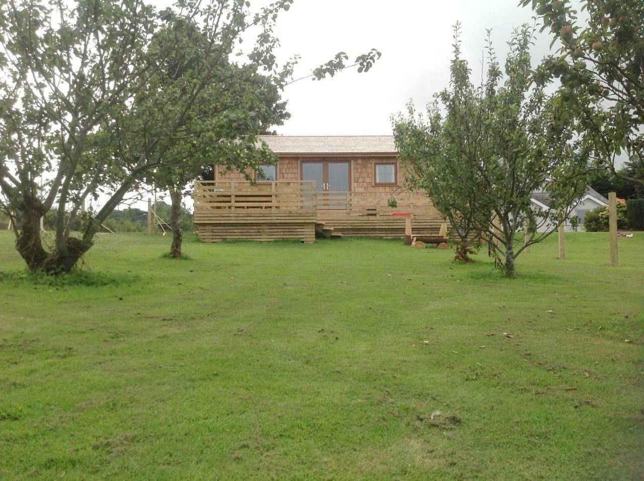 Puffn Shepherd Hut in Bangor, Snowdonia