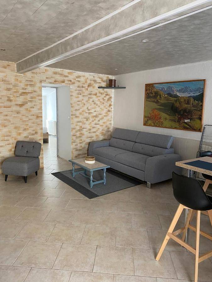 Location de vacances pour 4 personnes, avec jardin et terrasse à Saint-Savinien