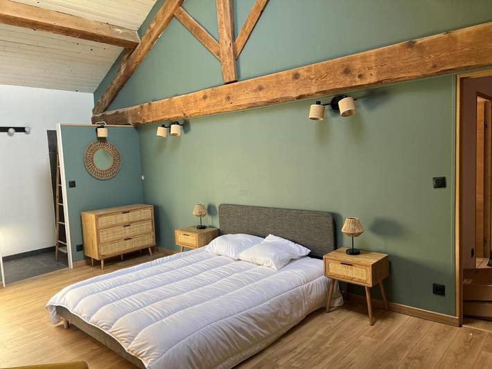 Gîte pour 10 personnes, avec jardin, animaux acceptés à Orliénas