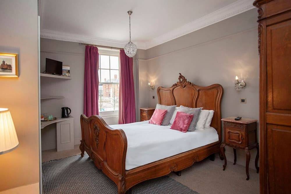 Higgihaus 5 5 of 7 Rooms Monday - Friday in Cardiff Bay, Cardiff