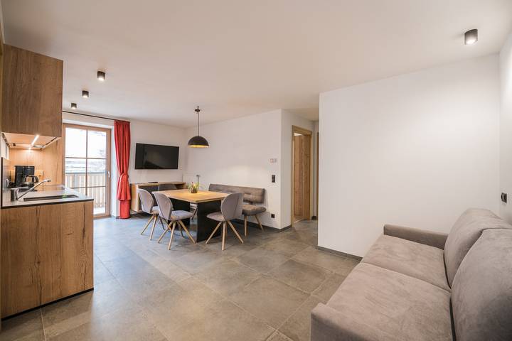 Ganze Wohnung, Ferienwohnung "Kuenz Dolomites 1" mit Bergblick, 2 Balkonen & Wlan in Vierschach, Innichen