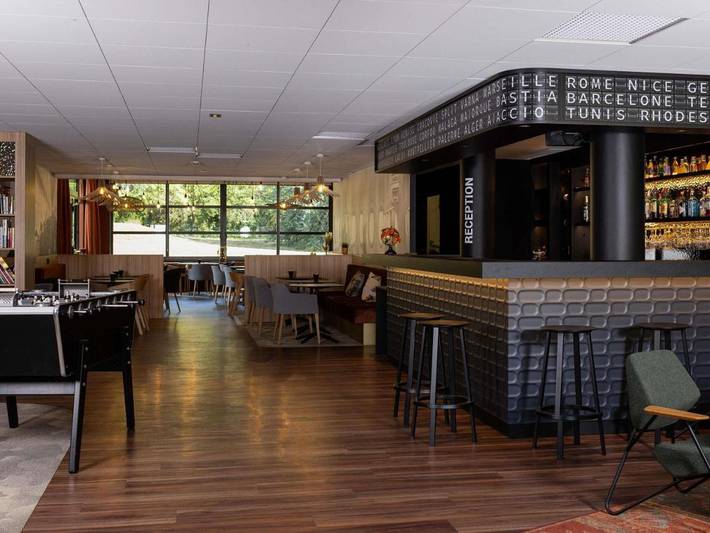 Hôtel pour 4 personnes, avec Terrasse ainsi que Jardin et Vue