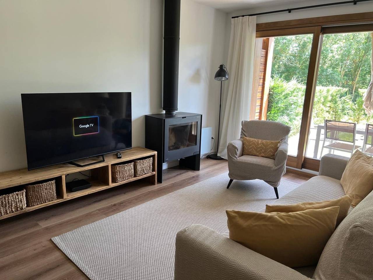 Appartement de vacances entier, Rdc 2 ch. 5 Pers. Piscine, Jardin Privé et Cheminée in Estavar, Région de Prades