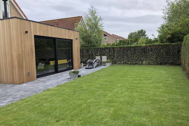 Ferienhaus für 10 Personen, mit Whirlpool und Garten sowie Pool