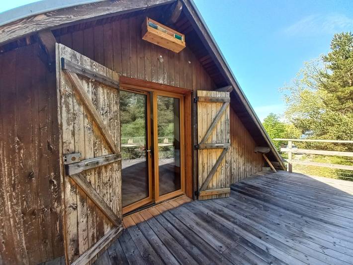 Gîte pour 5 personnes, avec vue sur le lac ainsi que jardin et balcon à Puy-Sanières - 3