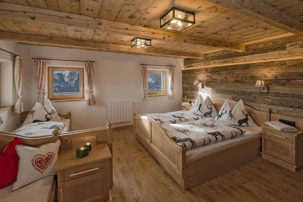 Hütte in Hollersbach nahe Kitzbühel Skilift in Hollersbach im Pinzgau, Pinzgau