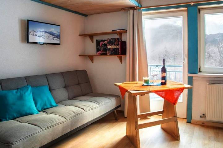 Vakantiewoning voor 10 personen, with Balkon and Terras as well as Tuin and Uitzicht in Mellau