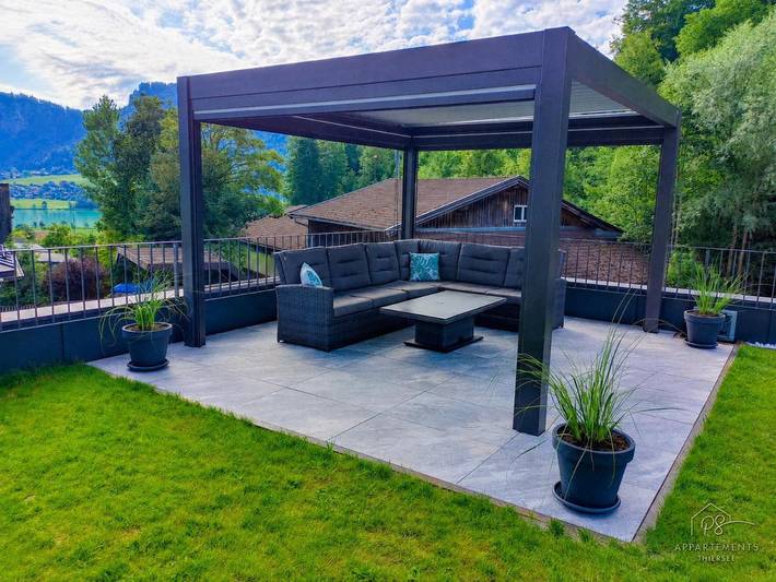 Ferienwohnung für 6 Personen, mit Balkon und Terrasse sowie Garten und Ausblick