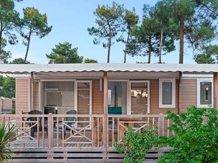 Camping La Plage d'Argens - Mobilheim 4 personen - Premium | 2 Zi. | 4 Pers. | Erhöhte Terrasse | Klimaanlage | Tv in Frejus, Mittelmeerküste (Frankreich)