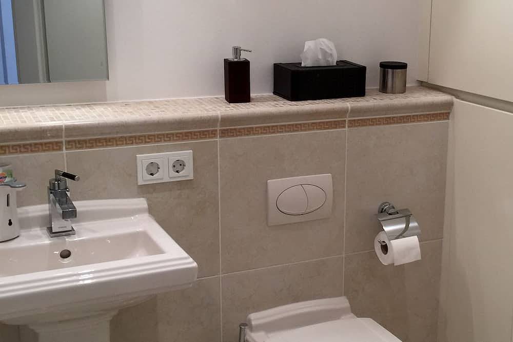 Ganze Wohnung, Ferienwohnung Seeblick-exklusive Wohnung in erster Reihe mit Balkon und Seeblick in Nonnenhorn, Bayerisch Schwaben