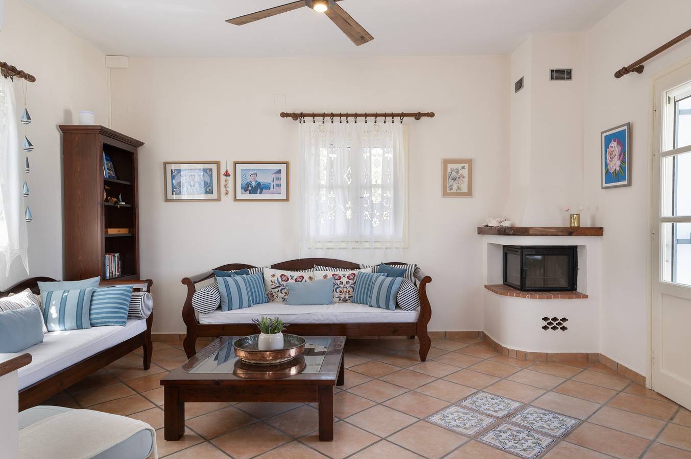 Holiday Home 'Sunset Retreat Marie' with Sea View, Wi-Fi and Air Conditioning in Poseidonia, Syros