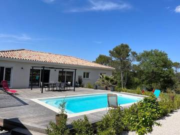 Gîte pour 8 personnes, avec jardin et terrasse ainsi que piscine et vue à Saint-Jean-de-Cuculles