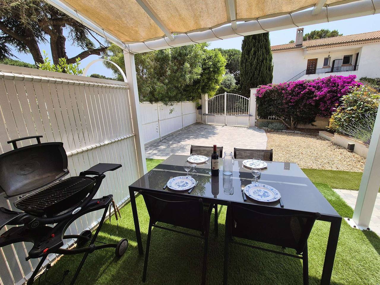 Ganze Ferienwohnung, Ferienwohnung für 5 Personen mit Garten in La Seyne-sur-Mer, Toulon Region