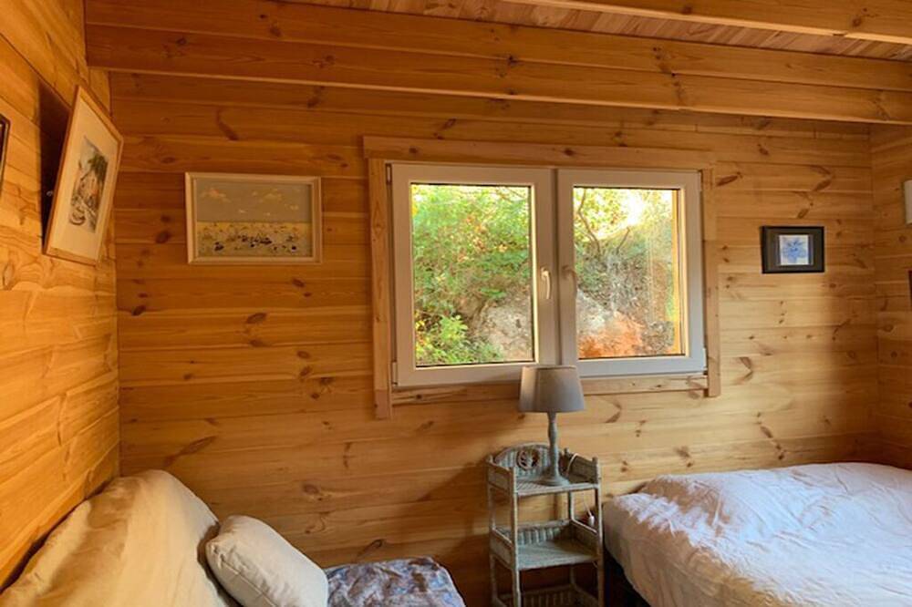 Maison en Bois Location Toutes les Jours e Semaine en Juillet in Solliès-Toucas, Toulon region