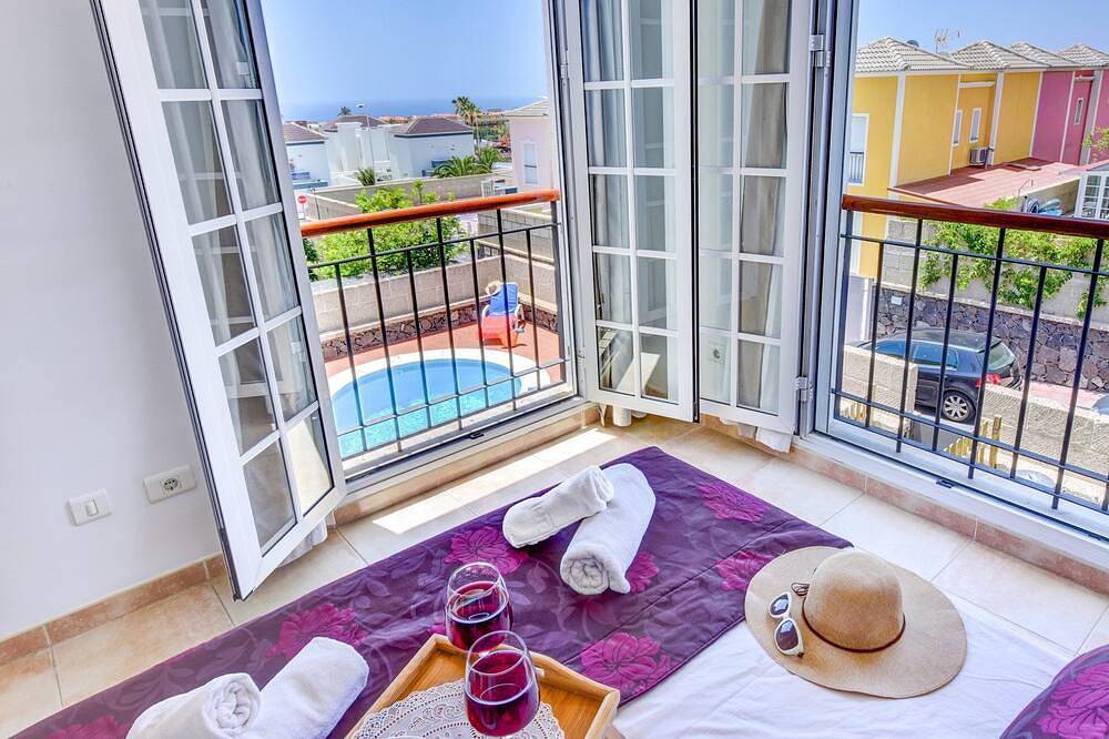 Villa Atenas by Villa Plus in Miraverde, Adeje