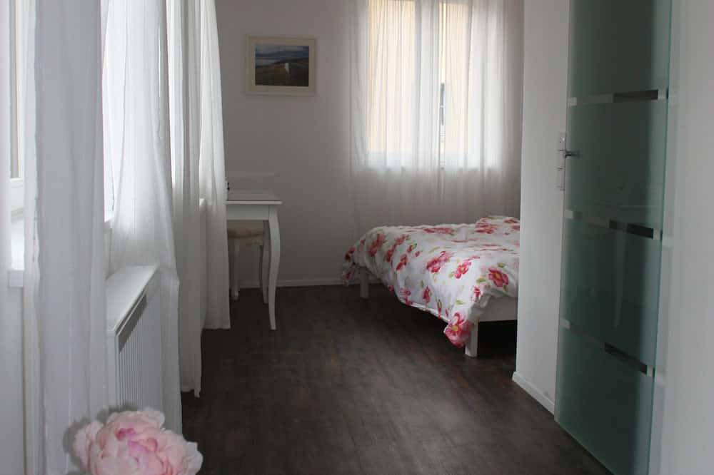 Ganze Wohnung, Komfortable, 1 Zimmer -55m²,  große Ferienwohnung in Margetshöchheim - Zentrum in Margetshöchheim, Fränkisches Weinland