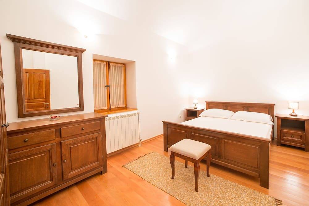 Luxury villa with stunning views. 3 Bedrooms▪6 Sleeps ▪2 Bathrooms ▪Private pool in Opština Tivat