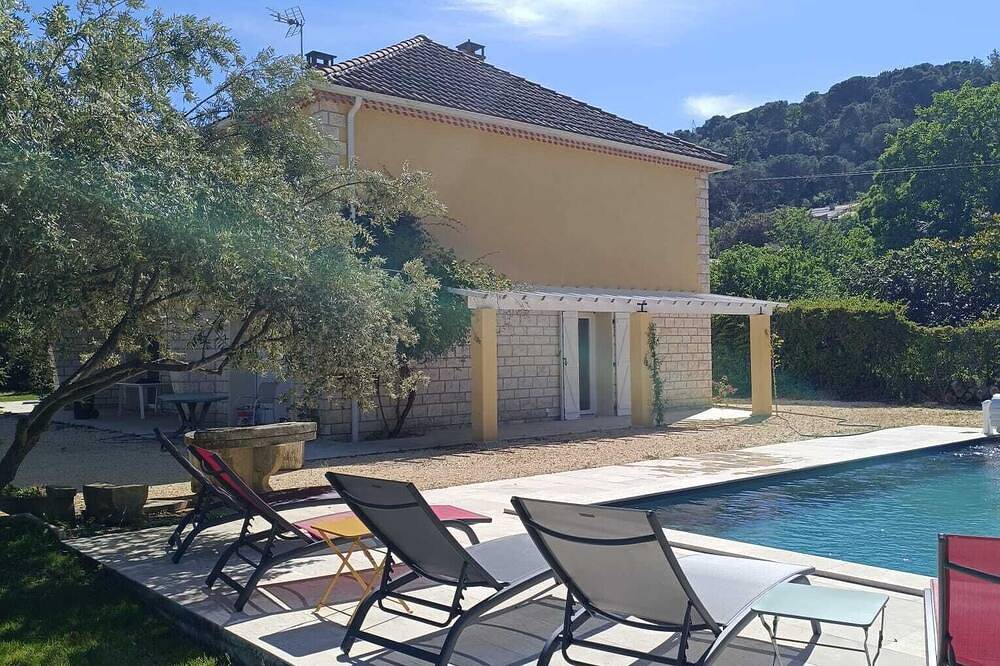 Villa Chantebise - Elegance and calm with private pool in Tresques, Nimes und Umgebung