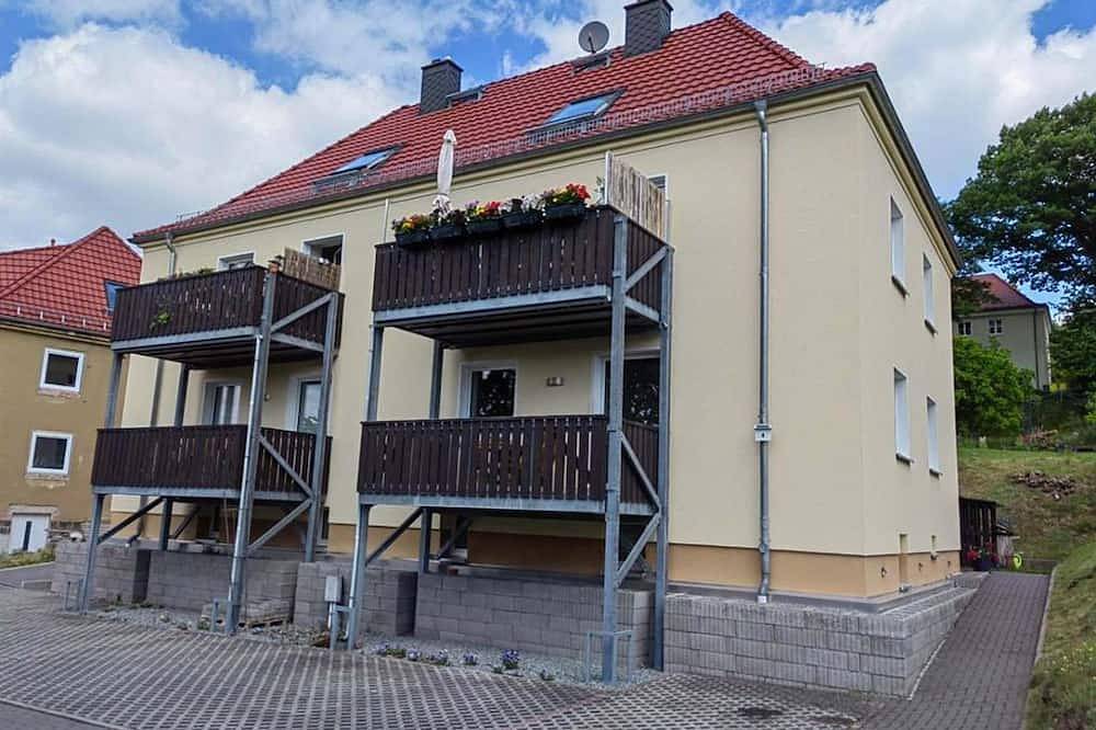 Ganze Wohnung, Ferienwohnung Ebersbach - Ferienwohnung mit Balkon in Ebersbach-Neugersdorf, Oberlausitz-Niederschlesien
