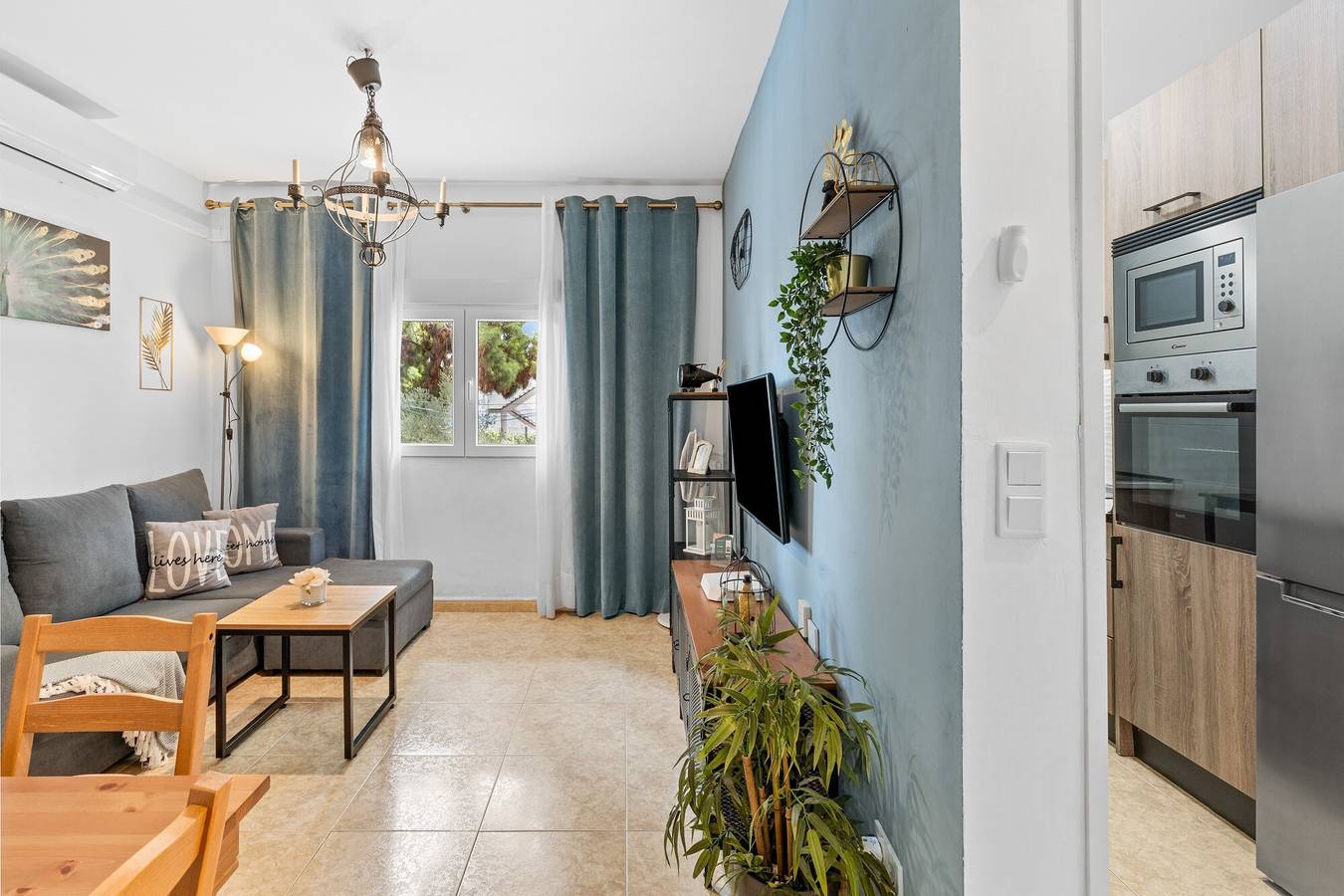 Entire apartment, Apartment 'Centro De Marbella' with Wi-Fi and Air Conditioning in Marbella Centre, Marbella