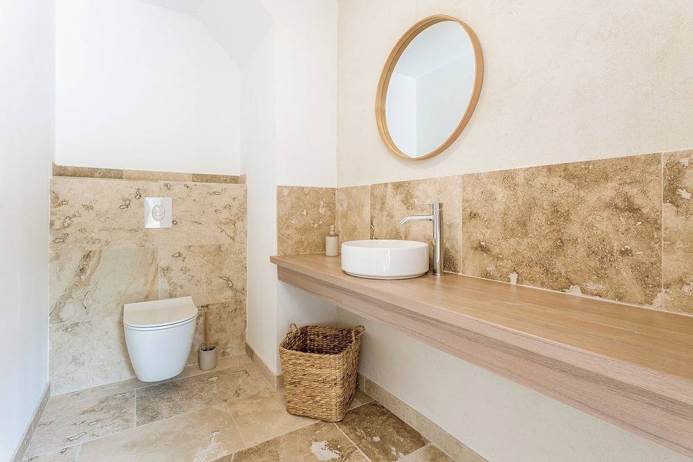 Mas Acquaviva, Air-Conditioned, Sleeps 10, Pool at \"Domaine des Pourpiasses\" in Monteux, Vaucluse
